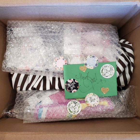 🎉HP🎉LOFT Medium Petite Sweater w/ Sparkly Metallic Silver Threading!💘💘💘 - Picture 15 of 16